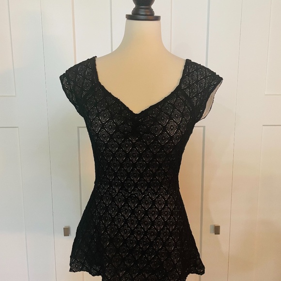Anthropologie Tops - NWT Anthropologie Cross Back Fitted Lace Top